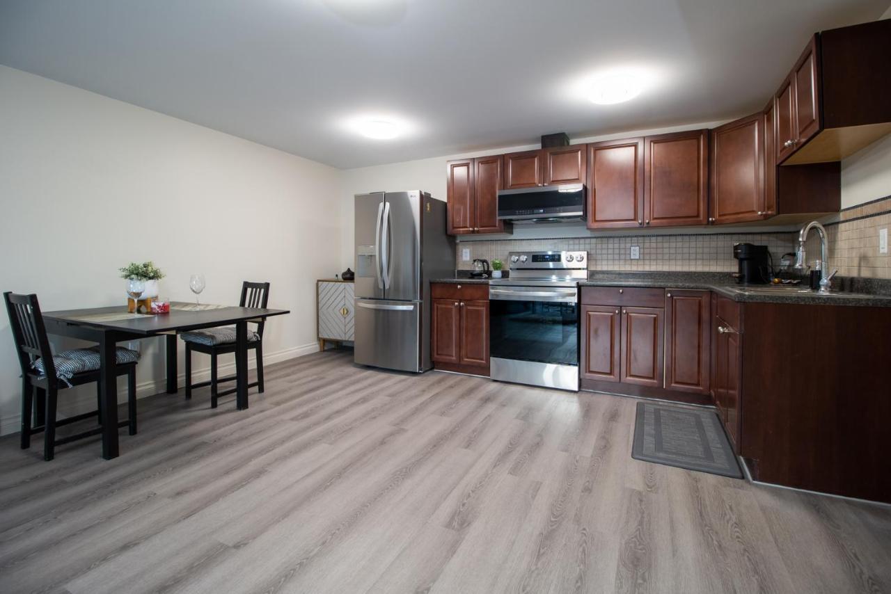 Bright Private Suite Near Departure Bay Beach Nanaimo Exteriör bild